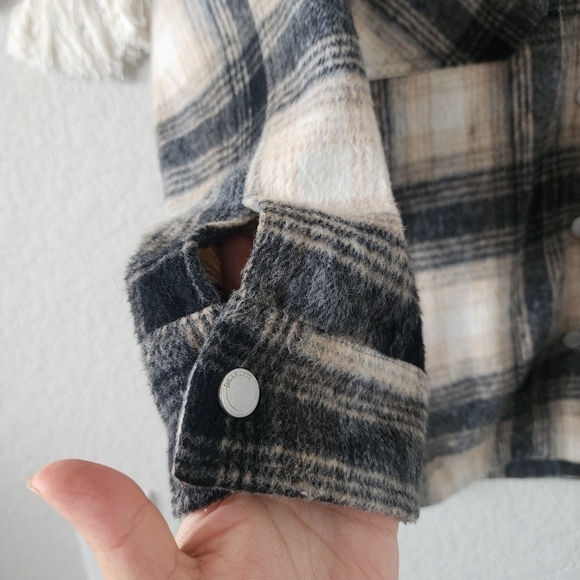 Blank NYC Plaid Wool Blend Shacket In Checked Out Oversize Grunge Retro Boho S - Picture 8 of 11